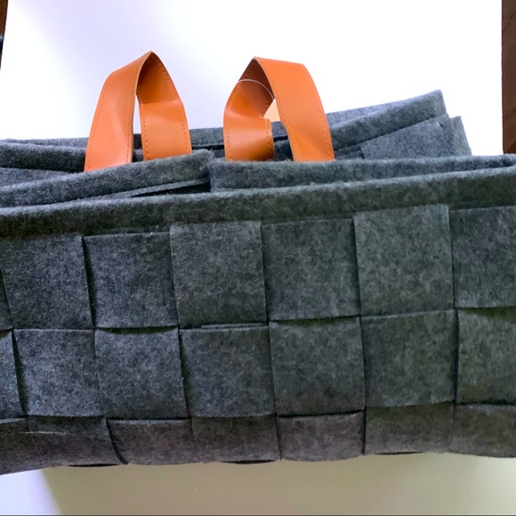 •NEW• XL Storage/Organization Felt Basket - Picture 8 of 9
